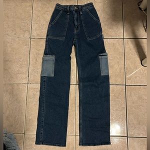 Hollister Ultra High-Rise Cargo Dad Jeans